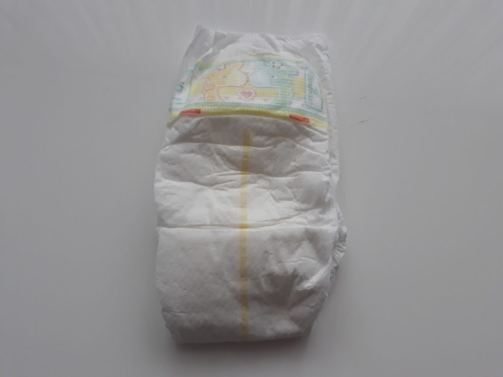 pampers pieluchy premium care czy new baby dry