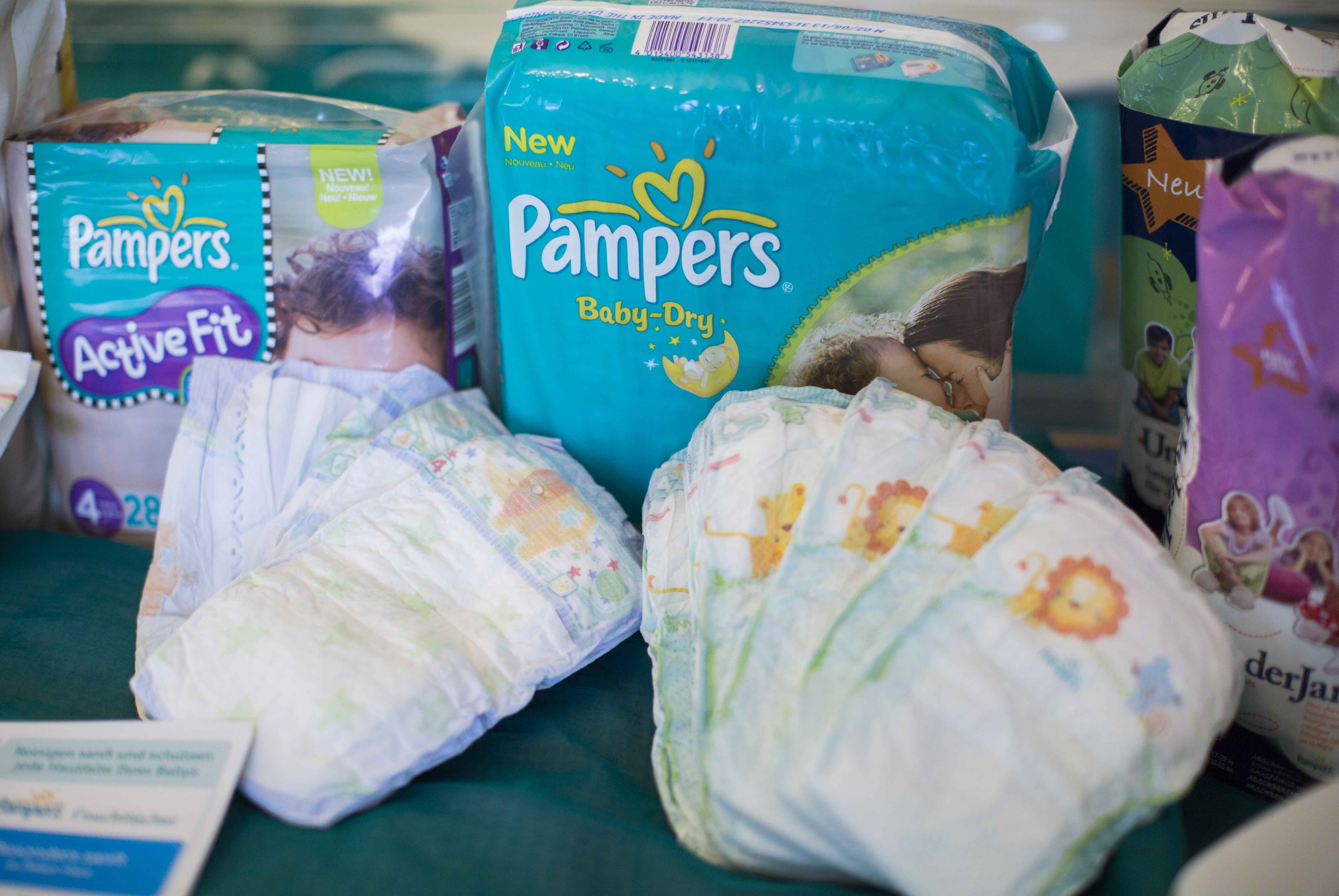 pampers pieluchy baby dry nappy pants size 5